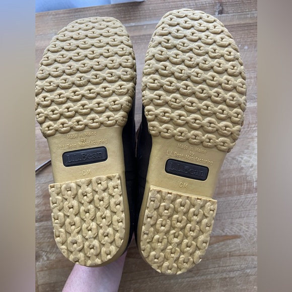 New Women's Bean Boots, Rubber Moc Size 7, recommended for an 8 - Picture 8 of 10